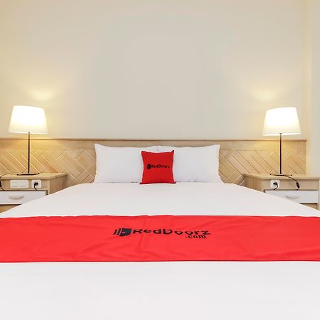 Reddoorz Premium Near Ragunan Zoo 2 Jakarta Buitenkant foto