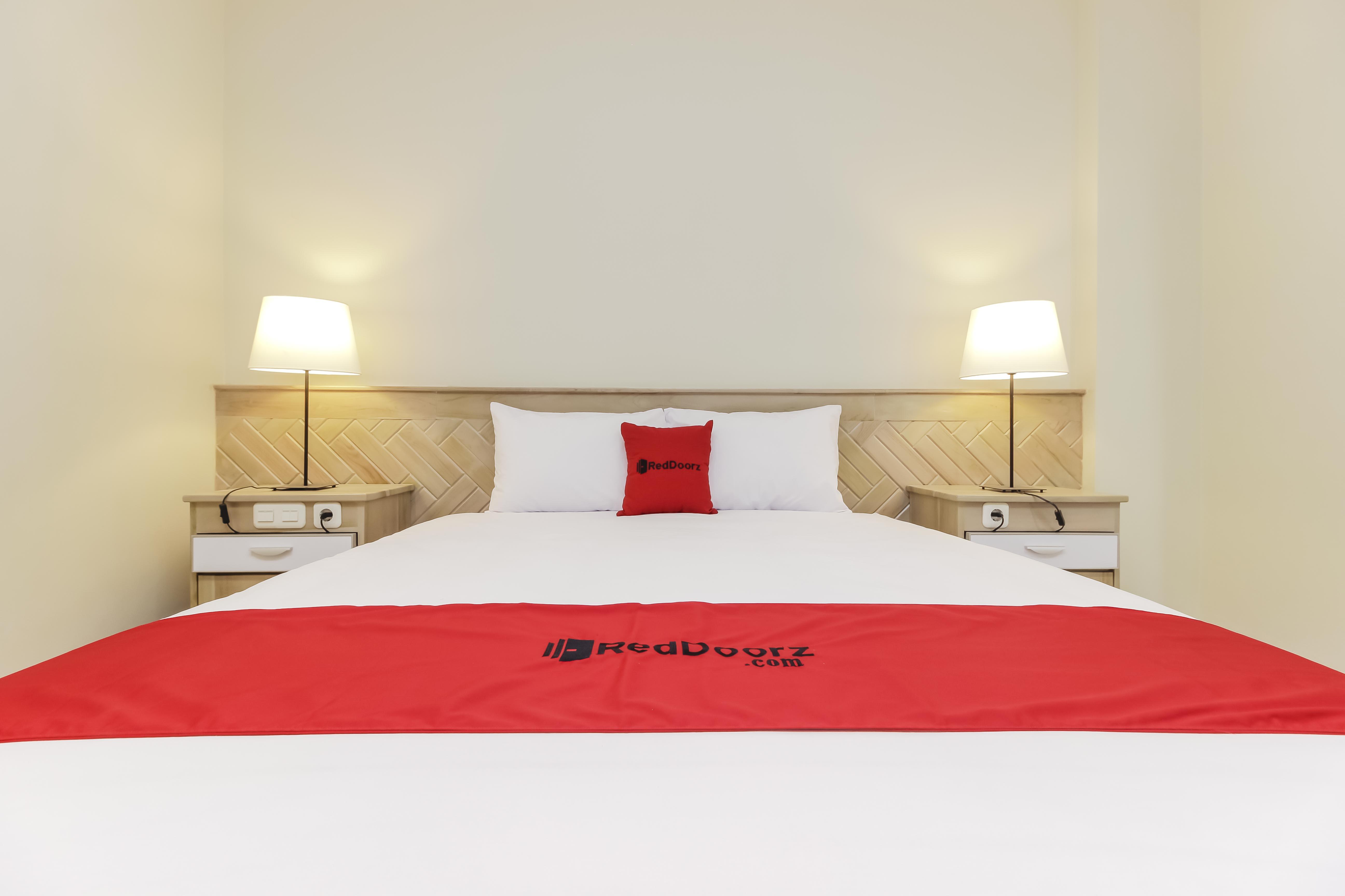 Reddoorz Premium Near Ragunan Zoo 2 Jakarta Buitenkant foto