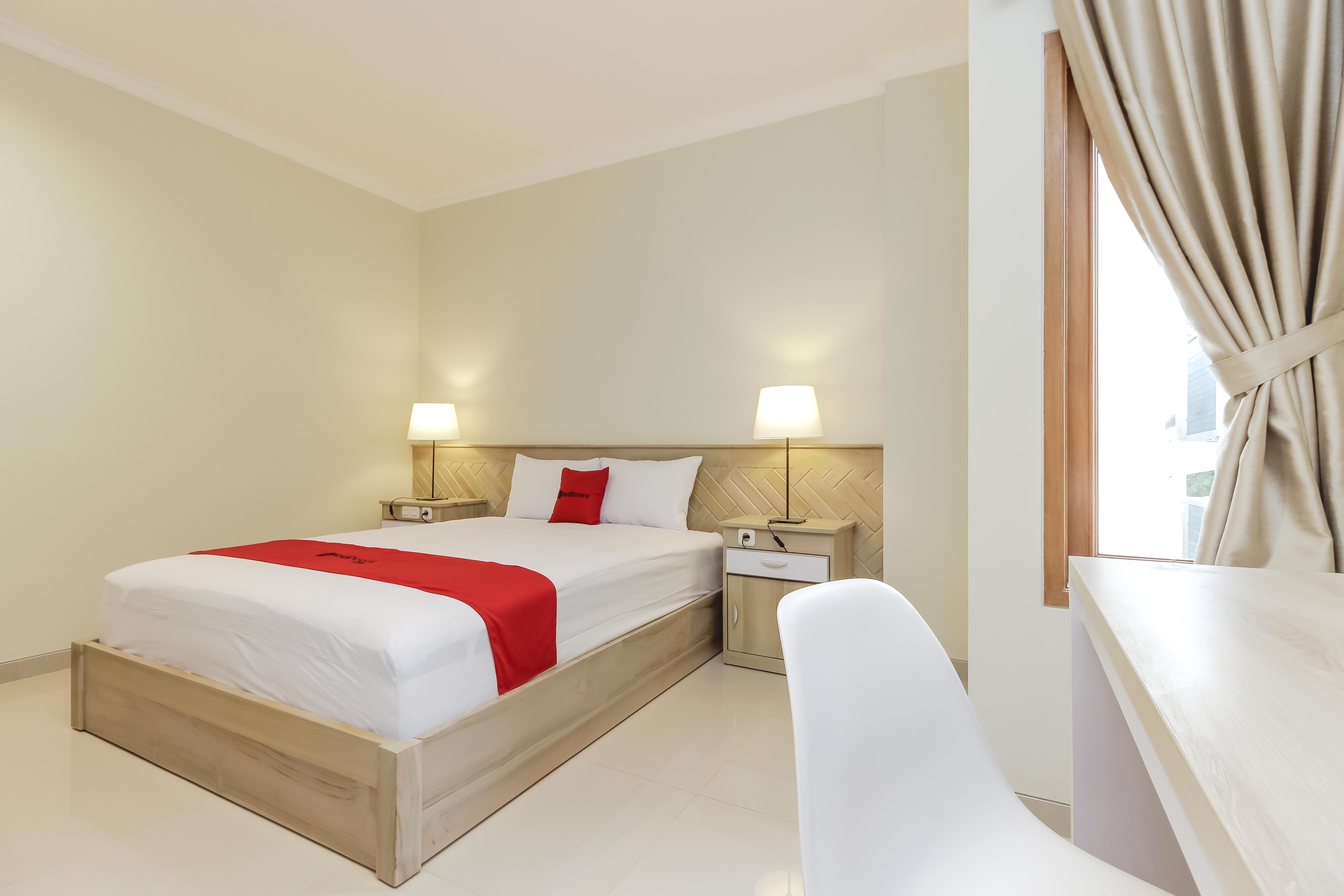 Reddoorz Premium Near Ragunan Zoo 2 Jakarta Buitenkant foto