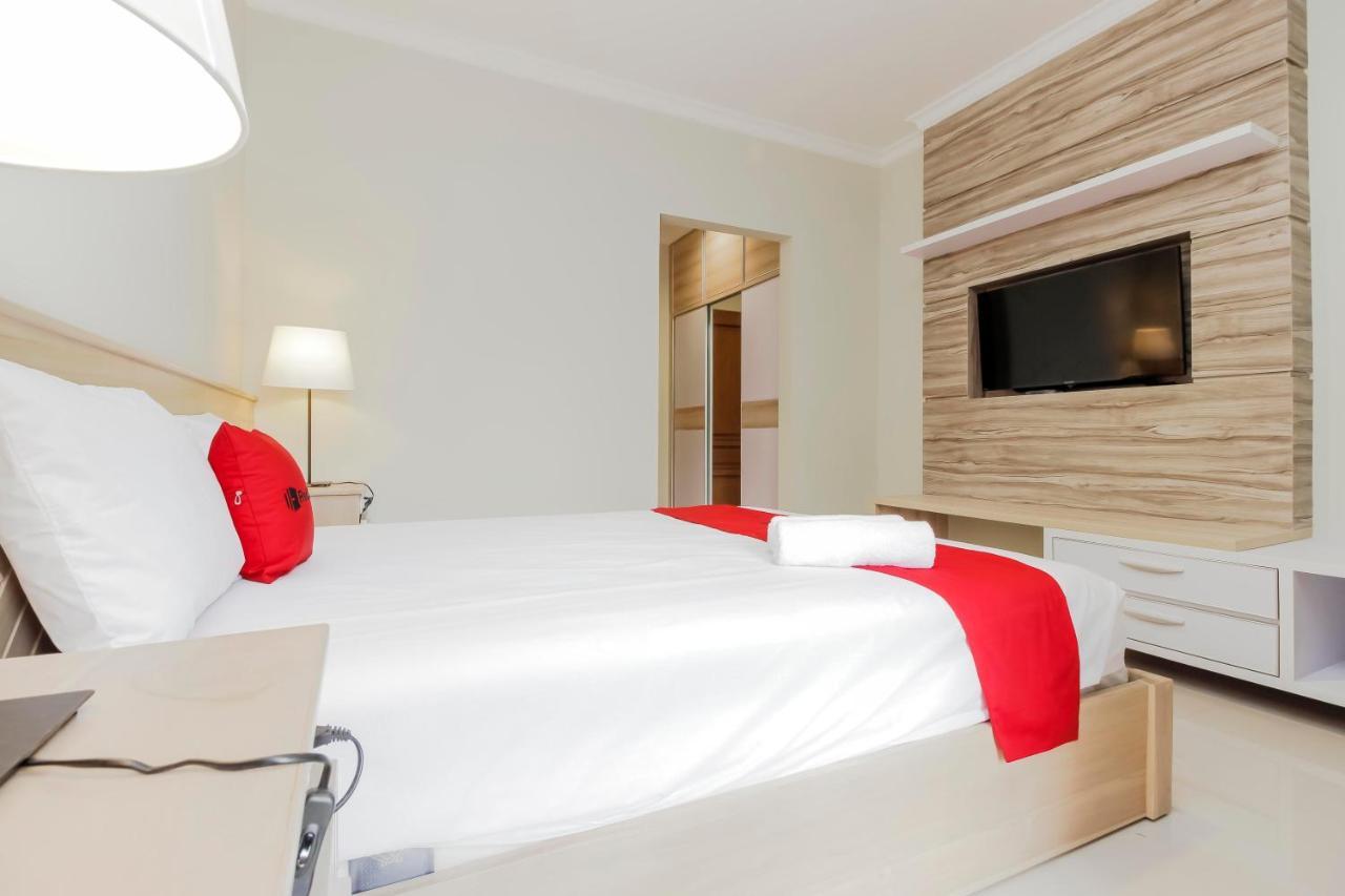 Reddoorz Premium Near Ragunan Zoo 2 Jakarta Buitenkant foto