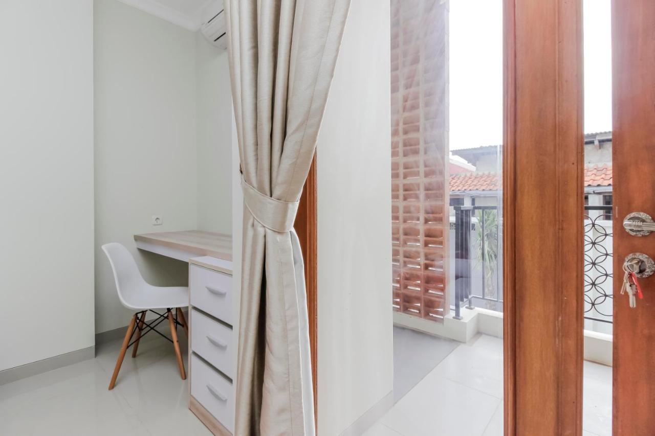 Reddoorz Premium Near Ragunan Zoo 2 Jakarta Buitenkant foto