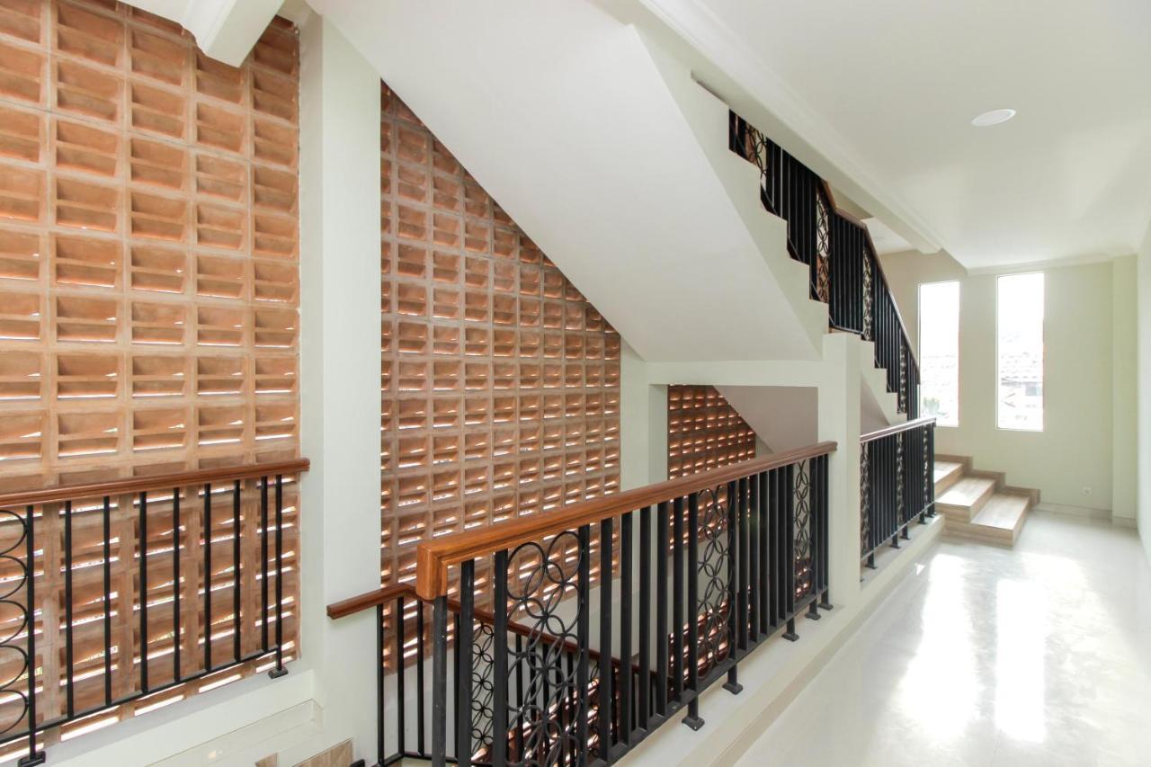 Reddoorz Premium Near Ragunan Zoo 2 Jakarta Buitenkant foto